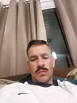 Snapshot of juniortche1313 chatting on 24, 11, 2025 juniortche1313 online show from 24, 11, 2025