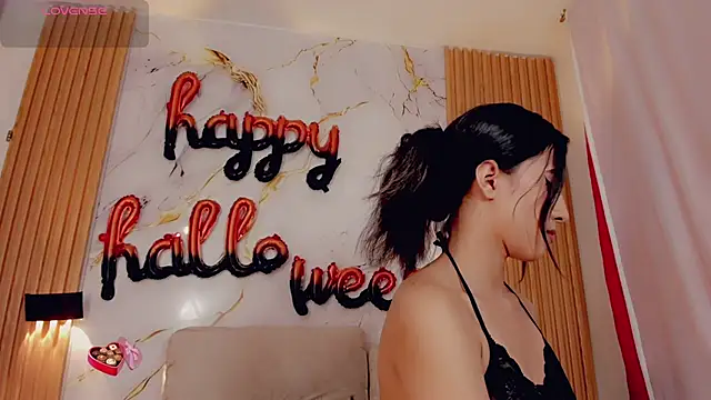 Snapshot of ValeriCardenas chatting on 4, 10, 2025 ValeriCardenas online show from 4, 10, 2025