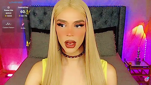 Snapshot of Dalila_moan chatting on 10, 9, 2025 Dalila moan online show from 10, 9, 2025