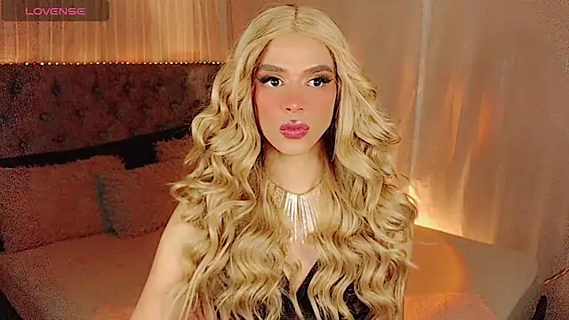 Snapshot of Dalila_moan chatting on 16, 11, 2025 Dalila moan online show from 16, 11, 2025