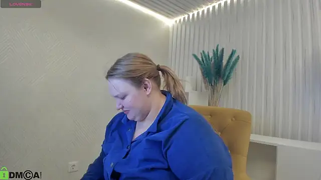 Snapshot of Amy_Hall chatting on 18, 10, 2025 Amy Hall online show from 18, 10, 2025