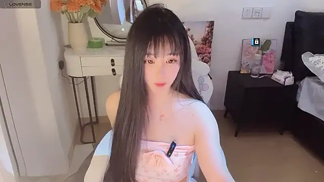 Milla-z online show from 7, 3, 2025