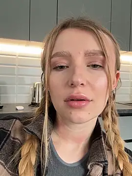 Snapshot of EvaBrooklyn chatting on 3, 3, 2025 EvaBrooklyn online show from 3, 3, 2025