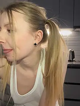 Snapshot of EvaBrooklyn chatting on 21, 3, 2025 EvaBrooklyn online show from 21, 3, 2025