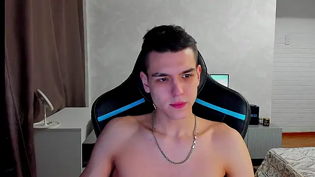 Snapshot of TravisRevas chatting on 4, 3, 2025 TravisRevas online show from 4, 3, 2025