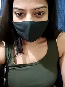 Snapshot of CRAZY__BITE chatting on 4, 3, 2025 CRAZY BITE online show from 4, 3, 2025