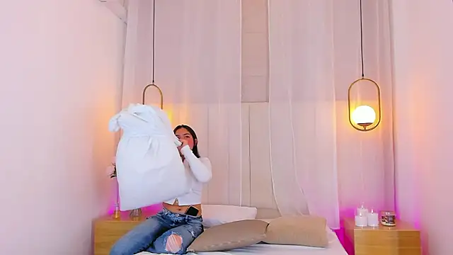 Haily b online show from 28, 3, 2026