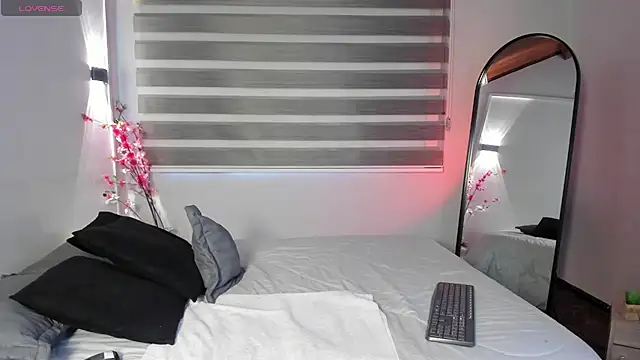 sweet obsession   online show from 27, 9, 2025