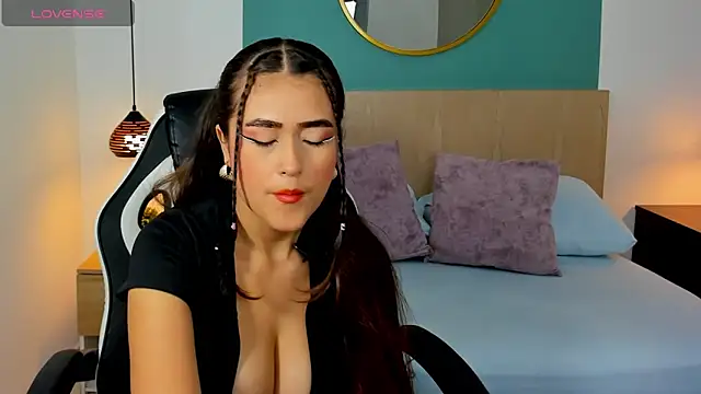 dulce victoriaa  online show from 28, 2, 2025