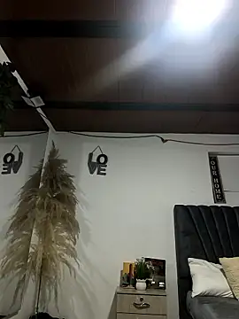Snapshot of miaoconell chatting on 13, 5, 2026 miaoconell online show from 13, 5, 2026