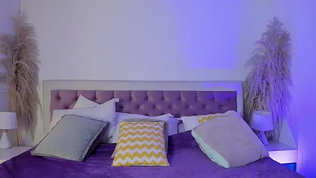 Arianaa collins online show from 10, 10, 2025