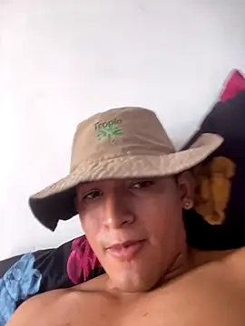 Snapshot of Babyalienqm chatting on 2, 12, 2025 Babyalienqm online show from 2, 12, 2025