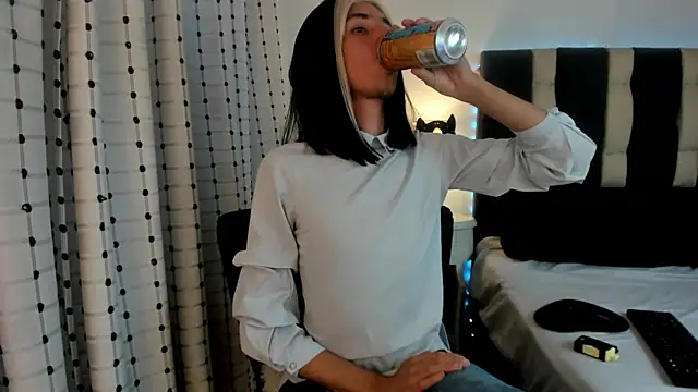 Snapshot of loverisu-coral chatting on 19, 12, 2025 loverisu-coral online show from 19, 12, 2025