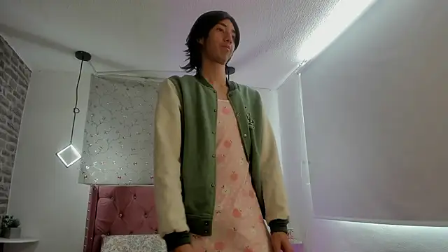 Snapshot of loverisu-coral chatting on 1, 3, 2026 loverisu-coral online show from 1, 3, 2026