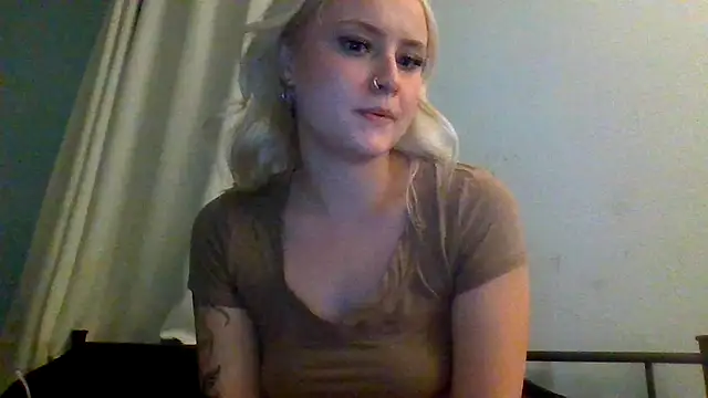 sluttypumpkin online show from 4, 7, 2026