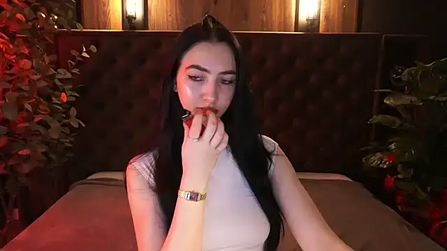 WildKittenX  online show from 1, 4, 2026