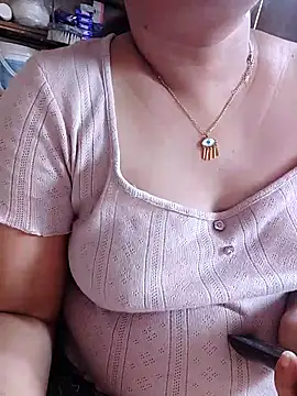 Snapshot of pallu_telgu_kannada chatting on 4, 11, 2025 pallu telgu kannada online show from 4, 11, 2025