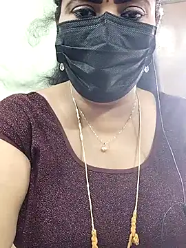 Snapshot of abinaya26 chatting on 28, 9, 2025 abinaya26 online show from 28, 9, 2025