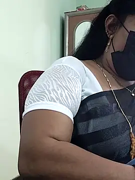 Snapshot of abinaya26 chatting on 30, 9, 2025 abinaya26 online show from 30, 9, 2025