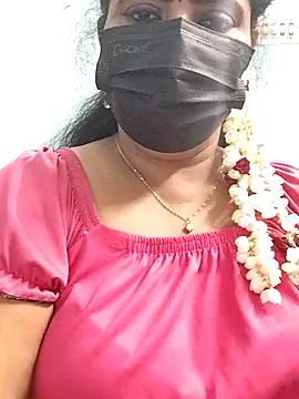 Snapshot of abinaya26 chatting on 1, 10, 2025 abinaya26 online show from 1, 10, 2025