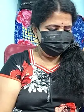 Snapshot of abinaya26 chatting on 3, 10, 2025 abinaya26 online show from 3, 10, 2025