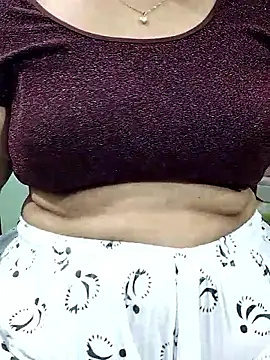 Snapshot of abinaya26 chatting on 4, 10, 2025 abinaya26 online show from 4, 10, 2025