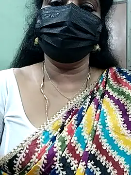 Snapshot of abinaya26 chatting on 6, 10, 2025 abinaya26 online show from 6, 10, 2025