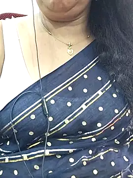 Snapshot of abinaya26 chatting on 23, 10, 2025 abinaya26 online show from 23, 10, 2025