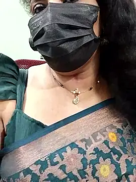 Snapshot of abinaya26 chatting on 28, 10, 2025 abinaya26 online show from 28, 10, 2025