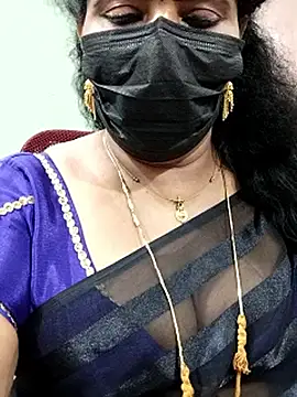 Snapshot of abinaya26 chatting on 31, 10, 2025 abinaya26 online show from 31, 10, 2025