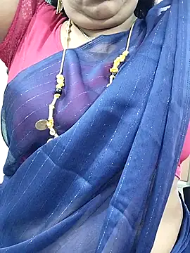 Snapshot of abinaya26 chatting on 8, 11, 2025 abinaya26 online show from 8, 11, 2025