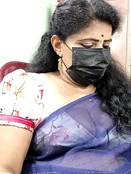 Snapshot of abinaya26 chatting on 11, 11, 2025 abinaya26 online show from 11, 11, 2025