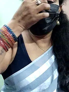 Snapshot of abinaya26 chatting on 13, 11, 2025 abinaya26 online show from 13, 11, 2025