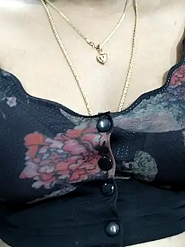 Snapshot of abinaya26 chatting on 14, 11, 2025 abinaya26 online show from 14, 11, 2025