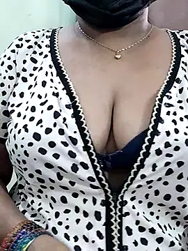 Snapshot of abinaya26 chatting on 5, 12, 2025 abinaya26 online show from 5, 12, 2025