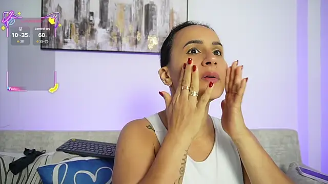 Snapshot of Sara_Charmy chatting on 1, 10, 2025 Sara Charmy online show from 1, 10, 2025