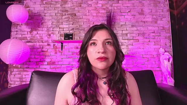 TaraTaylorr online show from 15, 11, 2025