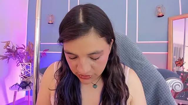 Snapshot of TaraTaylorr chatting on 13, 7, 2026 TaraTaylorr online show from 13, 7, 2026