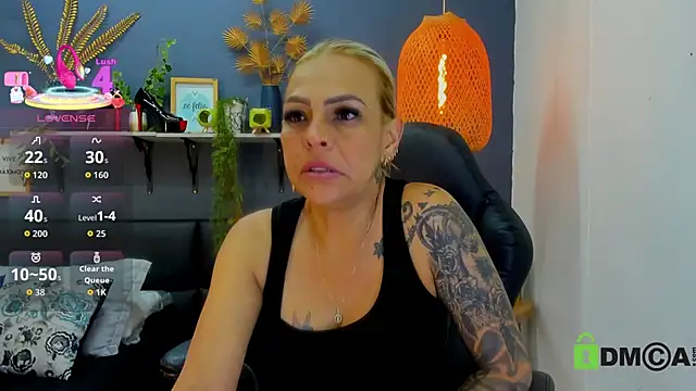 Snapshot of yessila_parker chatting on 2, 5, 2026 yessila parker online show from 2, 5, 2026
