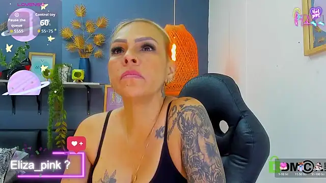 Snapshot of yessila_parker chatting on 21, 5, 2026 yessila parker online show from 21, 5, 2026