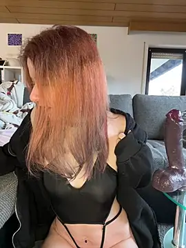 Snapshot of SweetSeraphine chatting on 14, 3, 2025 SweetSeraphine online show from 14, 3, 2025