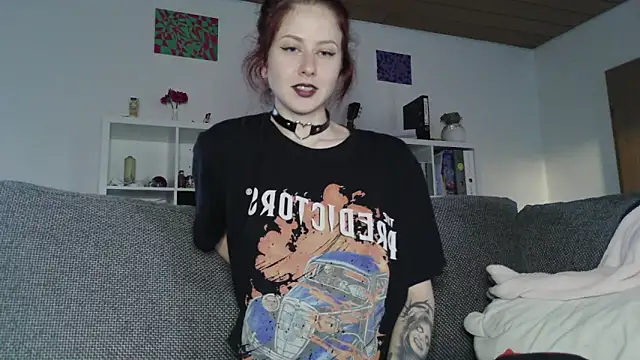 Snapshot of SweetSeraphine chatting on 27, 9, 2025 SweetSeraphine online show from 27, 9, 2025