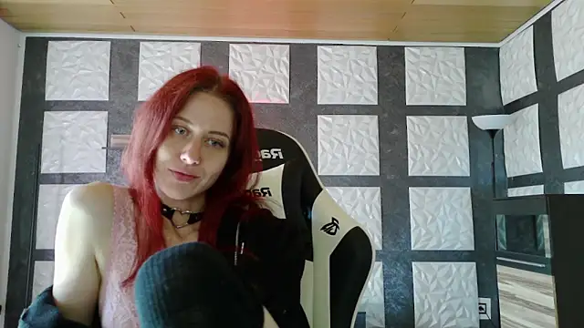 Snapshot of SweetSeraphine chatting on 3, 10, 2025 SweetSeraphine online show from 3, 10, 2025