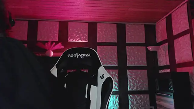 Snapshot of SweetSeraphine chatting on 5, 10, 2025 SweetSeraphine online show from 5, 10, 2025