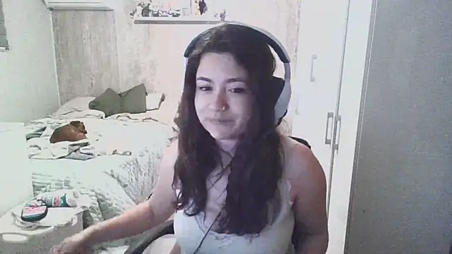 Snapshot of Piolapk chatting on 11, 10, 2025 Piolapk online show from 11, 10, 2025