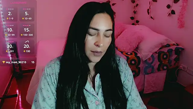 Snapshot of luna_lgomez_ chatting on 15, 3, 2025 luna lgomez  online show from 15, 3, 2025