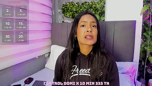 Fernanda liie  online show from 9, 10, 2025