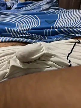 Snapshot of yeezy2819 chatting on 12, 3, 2025 yeezy2819 online show from 12, 3, 2025