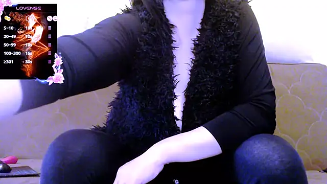 Snapshot of Alina_eve chatting on 6, 10, 2025 Alina eve online show from 6, 10, 2025