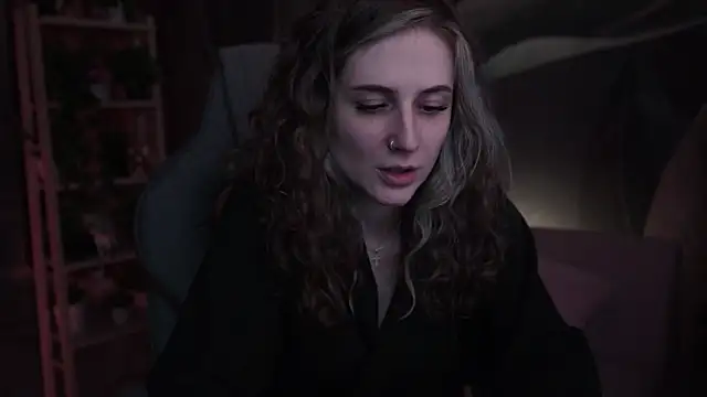 Snapshot of OliviaMcClean chatting on 29, 10, 2025 OliviaMcClean online show from 29, 10, 2025